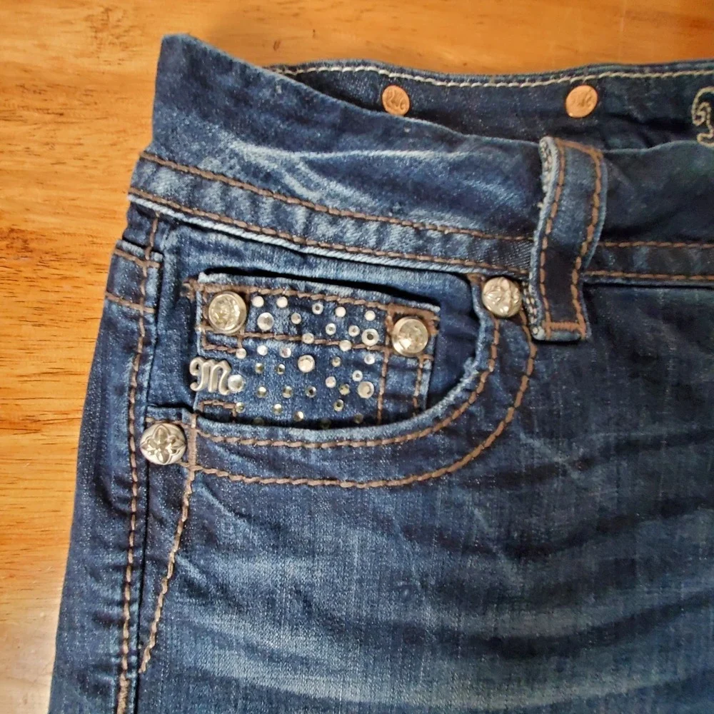 Miss Me Mid Rise Easy Shorts Denim Jean 29 Embellished Western Sequined Stretch